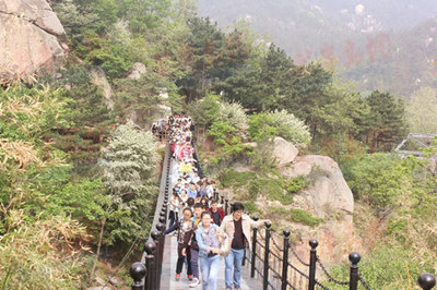 嶗山五一假期接待游客10余萬人次 自駕游仍是主力